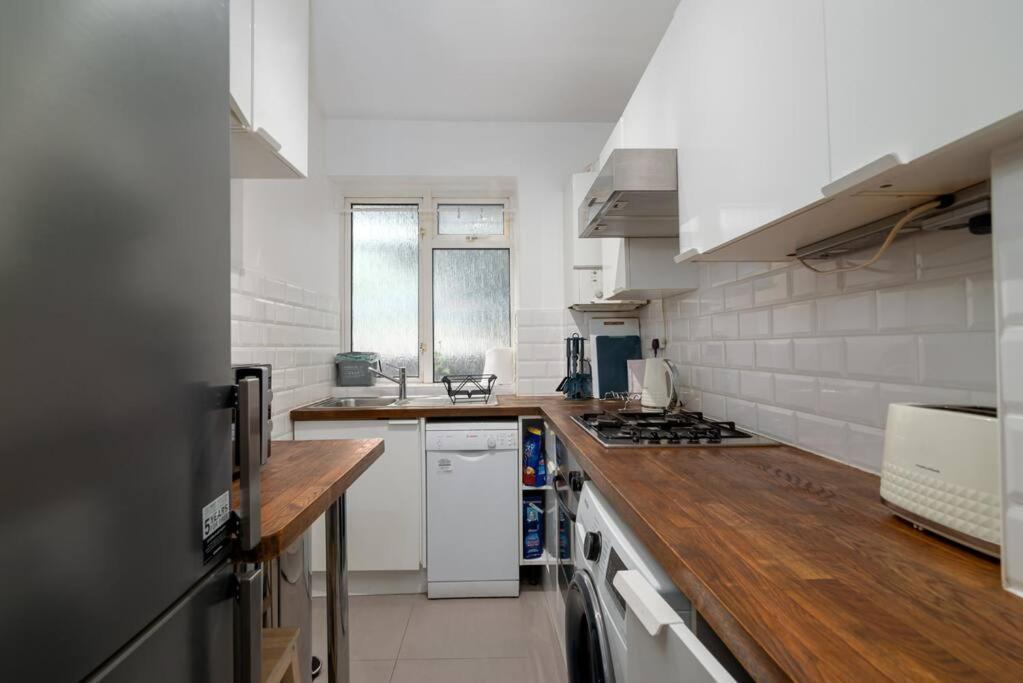 דירות לונדון Stylish And Well Equipped Flat In Stockwell מראה חיצוני תמונה