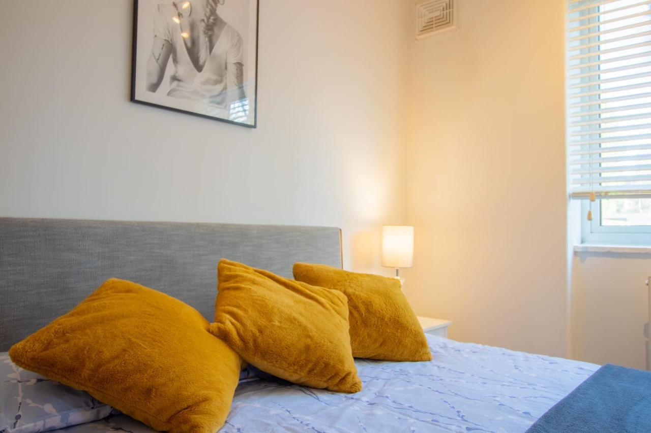 דירות לונדון Stylish And Well Equipped Flat In Stockwell מראה חיצוני תמונה