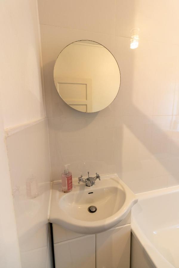 דירות לונדון Stylish And Well Equipped Flat In Stockwell מראה חיצוני תמונה